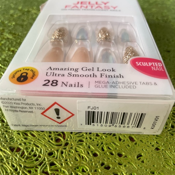 KISS Jelly Fantasy On-Trend Translucent Nails - New in Box - 28 Nails - FJ01 - Picture 3 of 5